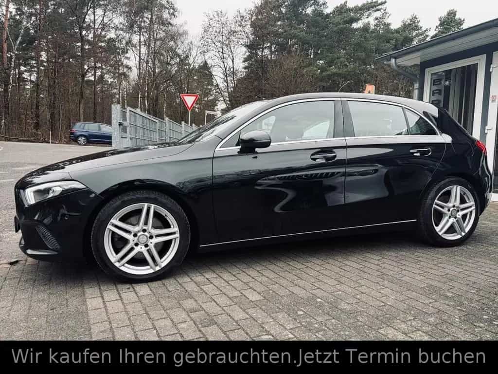 Mercedes-Benz A-Class 220 4Matic+Standhzg+Kamera+MBUX+LED+SHZ+18"+LM 01/2019-photo-3