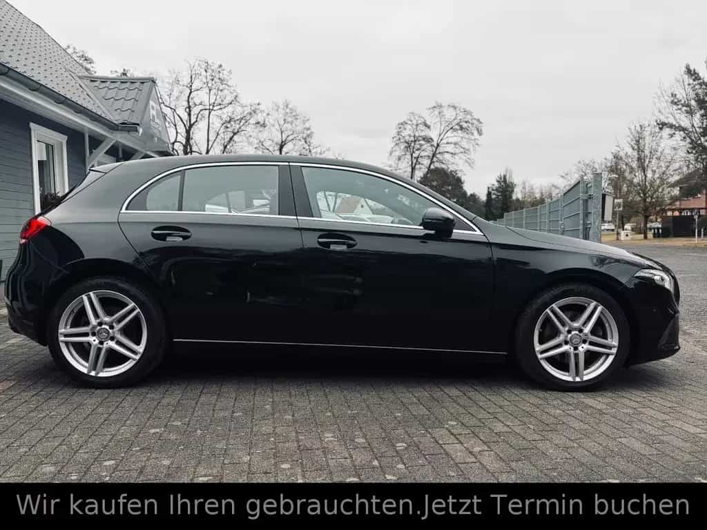 Mercedes-Benz A-Class 220 4Matic+Standhzg+Kamera+MBUX+LED+SHZ+18"+LM 01/2019-photo-4