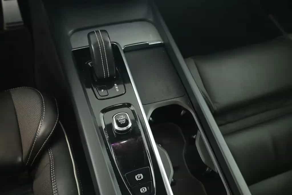 Volvo S60 B4 R-Design LED HarmanK Pilot KeyGo STHZ 360 02/2022-photo-19