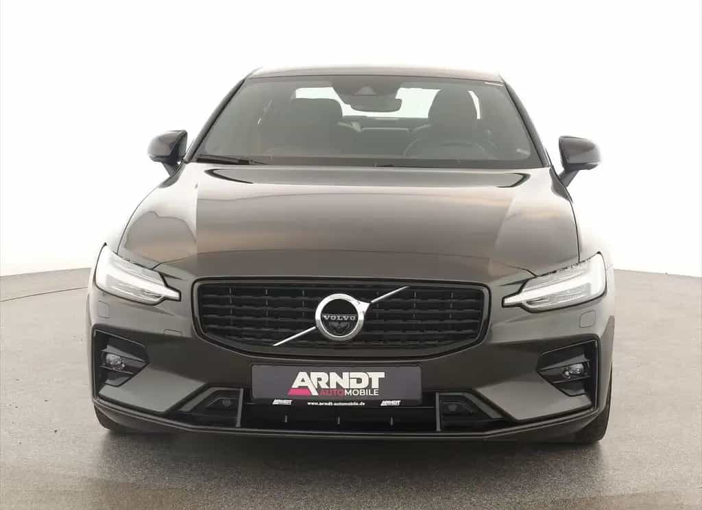 Volvo S60 B4 R-Design LED HarmanK Pilot KeyGo STHZ 360 02/2022-photo-2