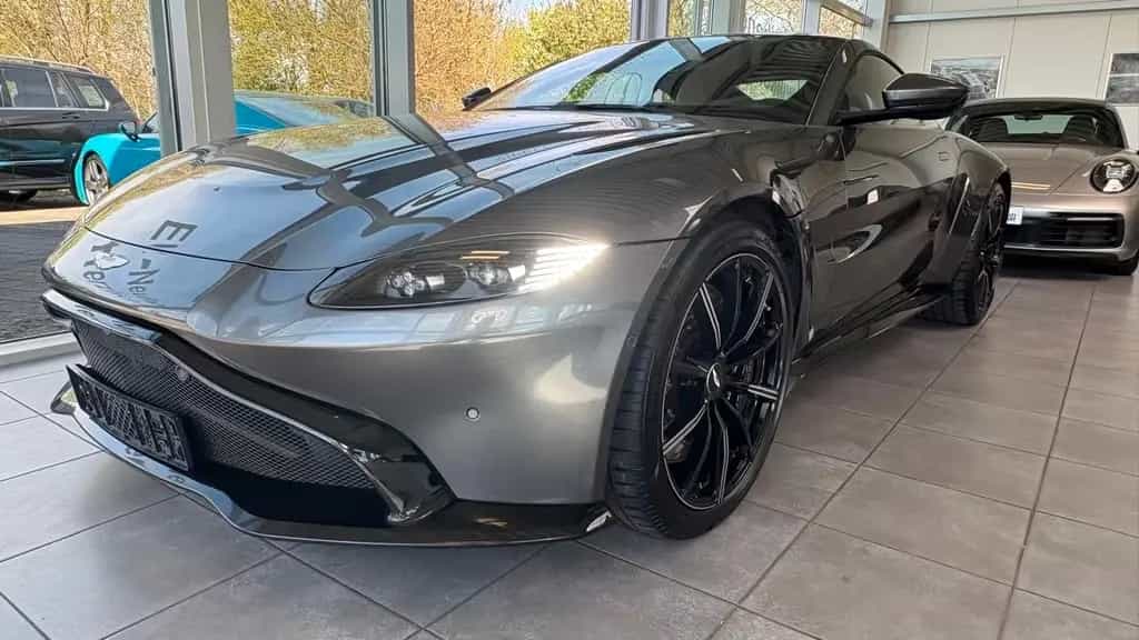 Aston Martin V8 Vantage 4.0 V8 voll sehr gepflegt 05/2020-photo-2