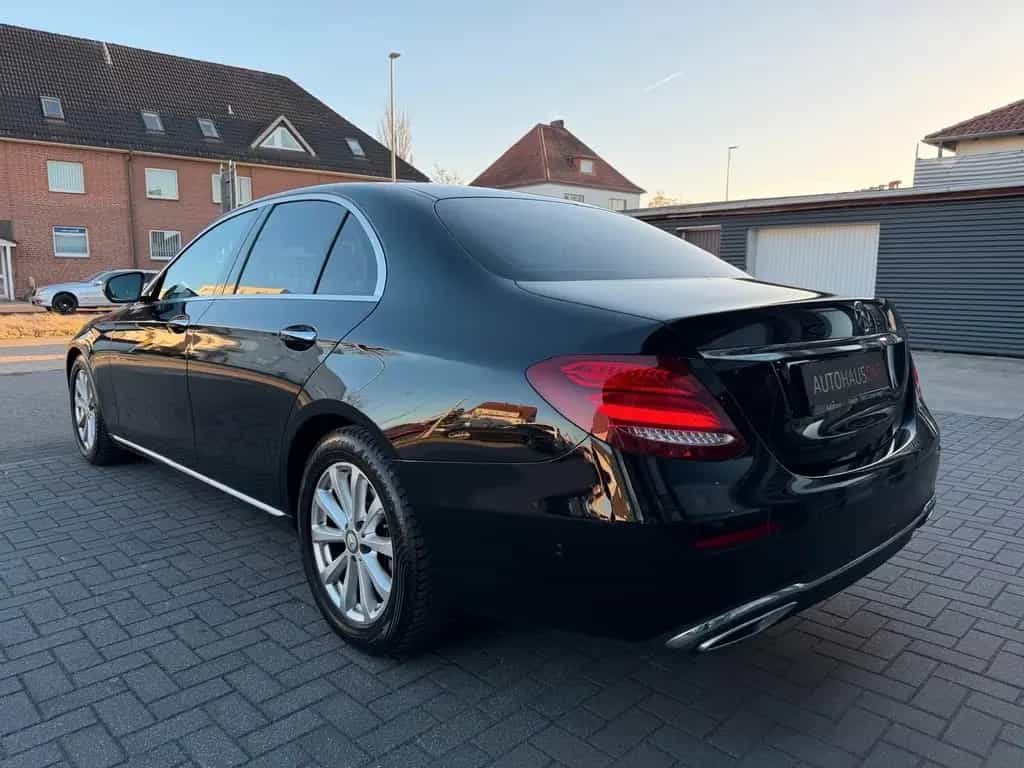 Mercedes-Benz E 220 d Avantgarde MEMORY/360°KAMERA/KEYLESSGO 08/2018-photo-13