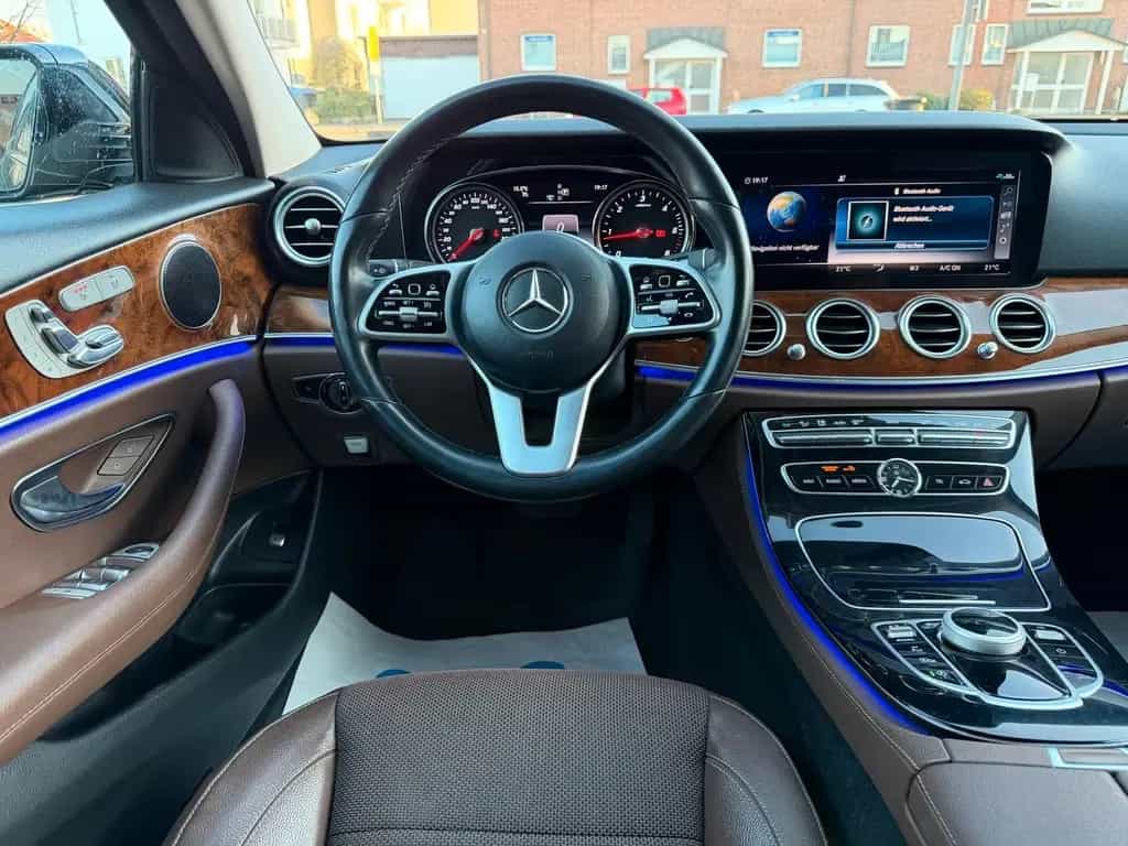 Mercedes-Benz E 220 d Avantgarde MEMORY/360°KAMERA/KEYLESSGO 08/2018-photo-15