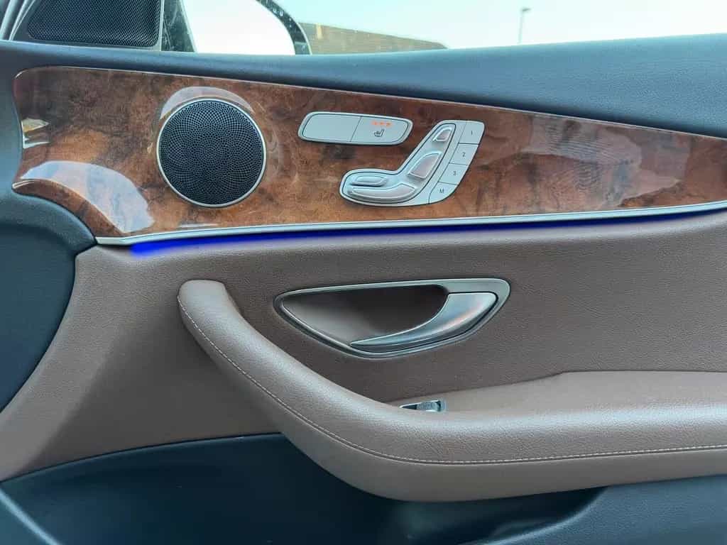 Mercedes-Benz E 220 d Avantgarde MEMORY/360°KAMERA/KEYLESSGO 08/2018-photo-19