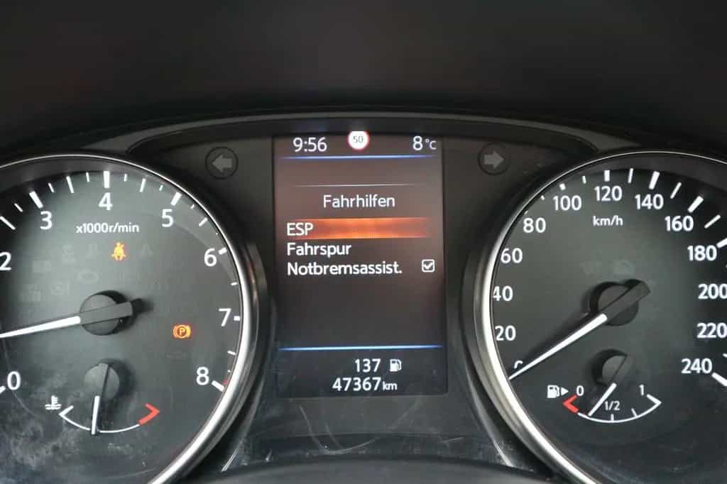 Nissan Qashqai N-Connecta *2.HAND/PANO/360°/NAVI/AHK* 12/2019-photo-13
