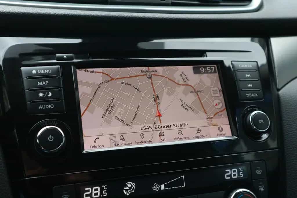 Nissan Qashqai N-Connecta *2.HAND/PANO/360°/NAVI/AHK* 12/2019-photo-17