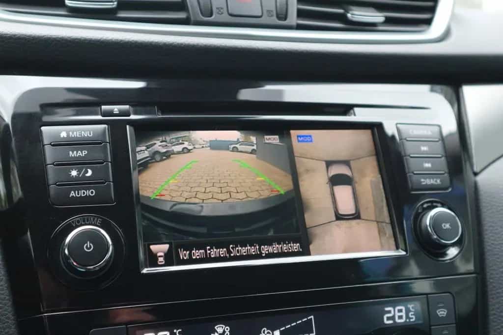 Nissan Qashqai N-Connecta *2.HAND/PANO/360°/NAVI/AHK* 12/2019-photo-19
