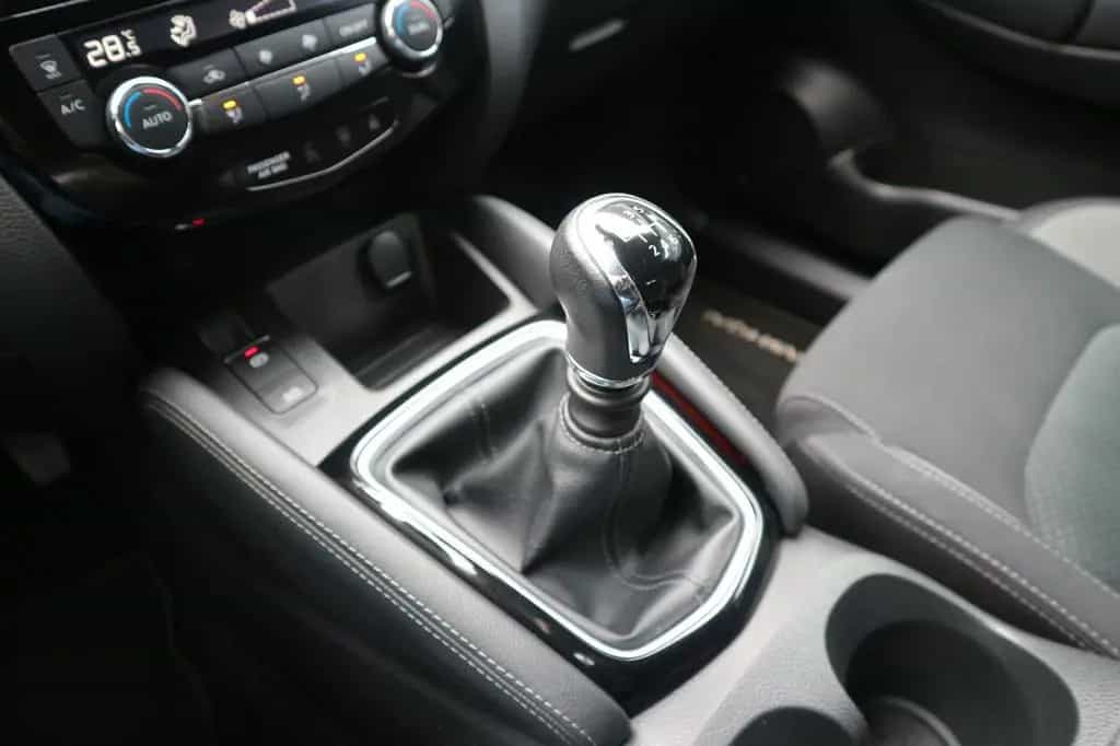 Nissan Qashqai N-Connecta *2.HAND/PANO/360°/NAVI/AHK* 12/2019-photo-22