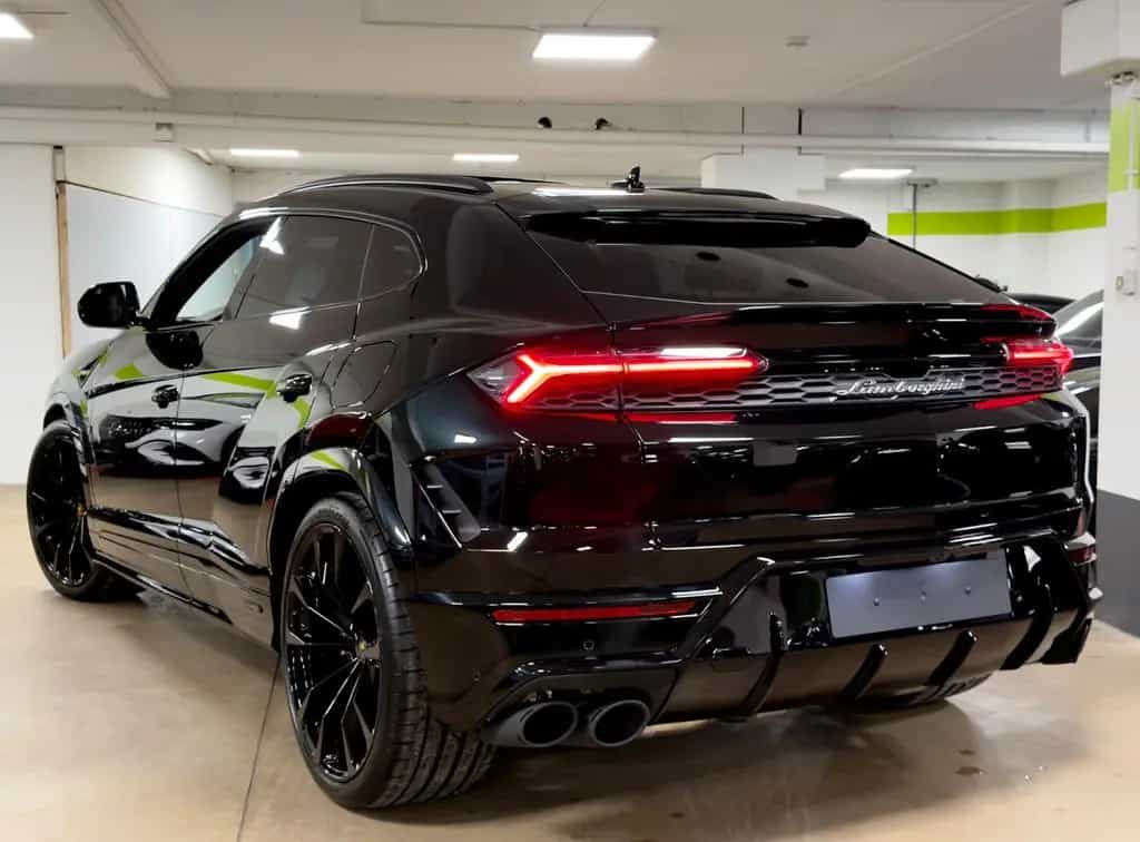 Lamborghini Urus SE MASSAGE HEADUP B&O PANO STYLEPACK FULL null-photo-0