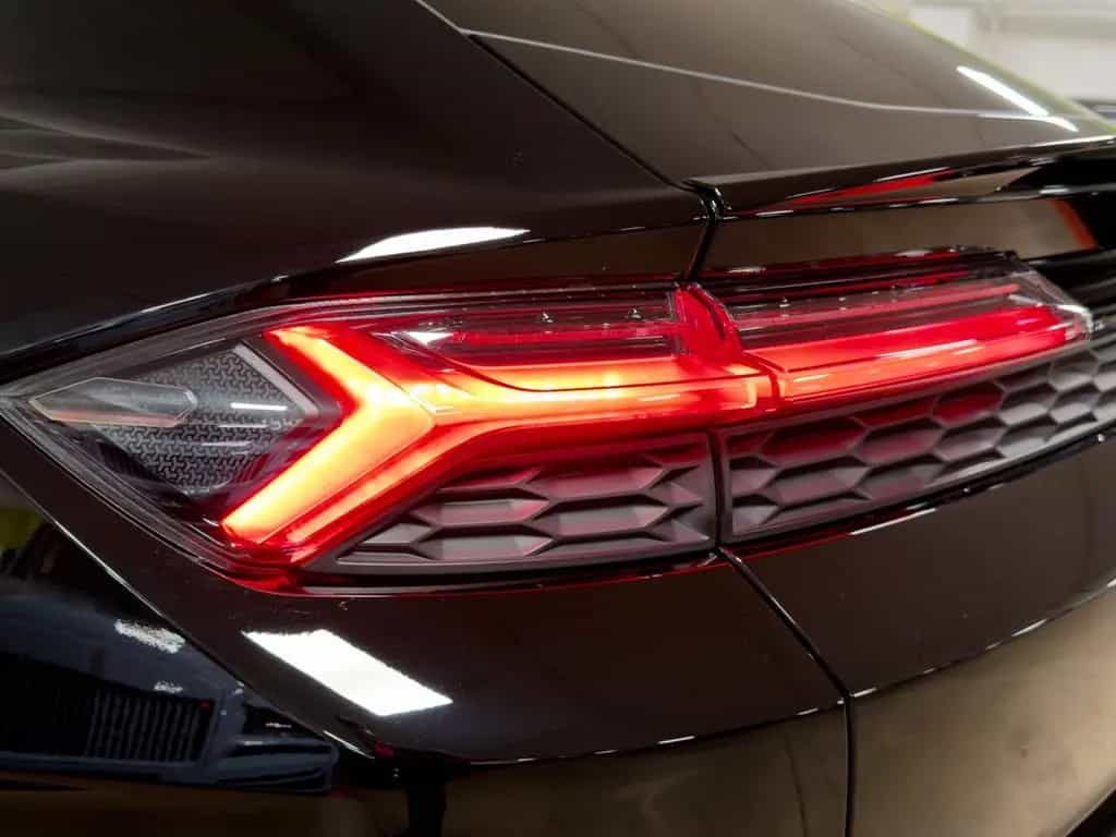 Lamborghini Urus SE MASSAGE HEADUP B&O PANO STYLEPACK FULL null-photo-11