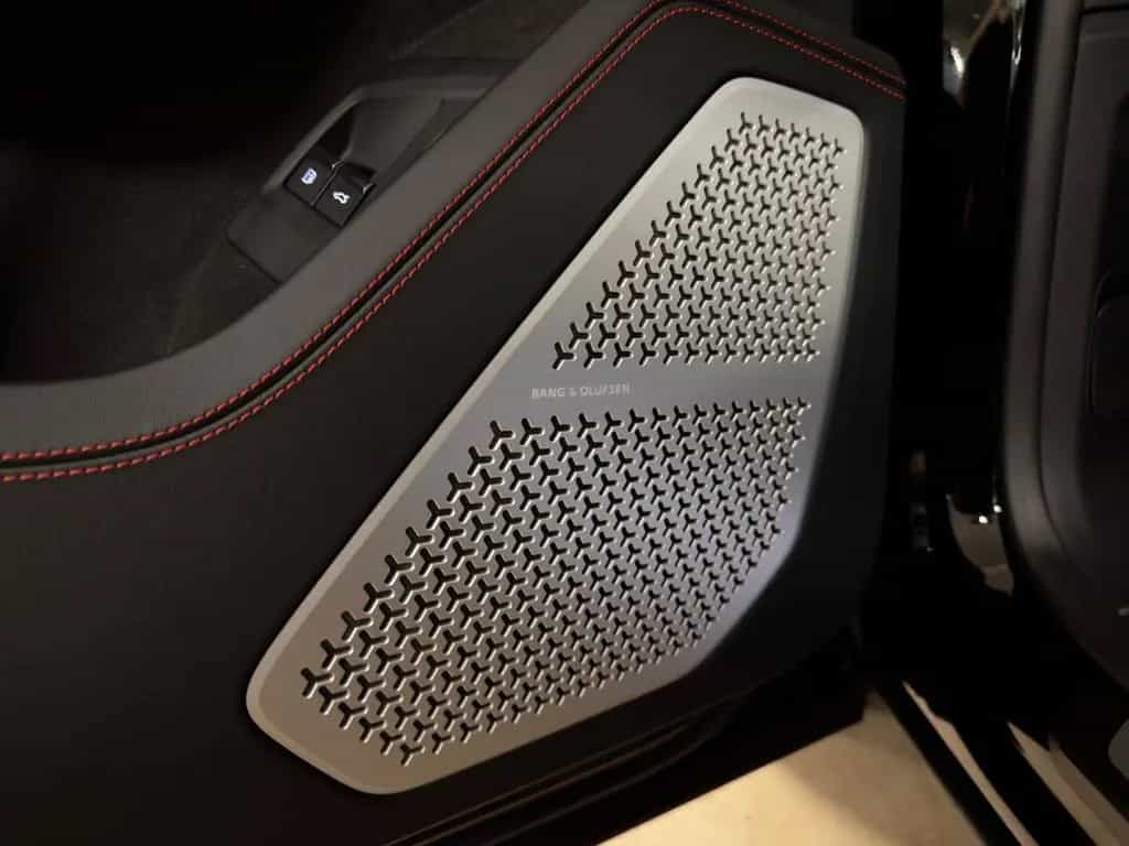 Lamborghini Urus SE MASSAGE HEADUP B&O PANO STYLEPACK FULL null-photo-16