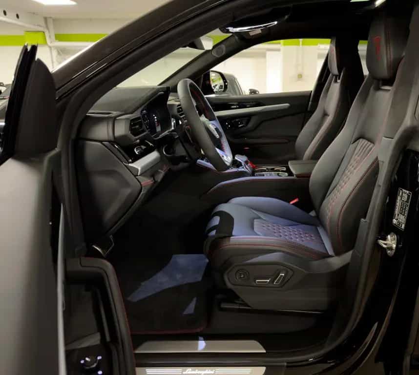 Lamborghini Urus SE MASSAGE HEADUP B&O PANO STYLEPACK FULL null-photo-18