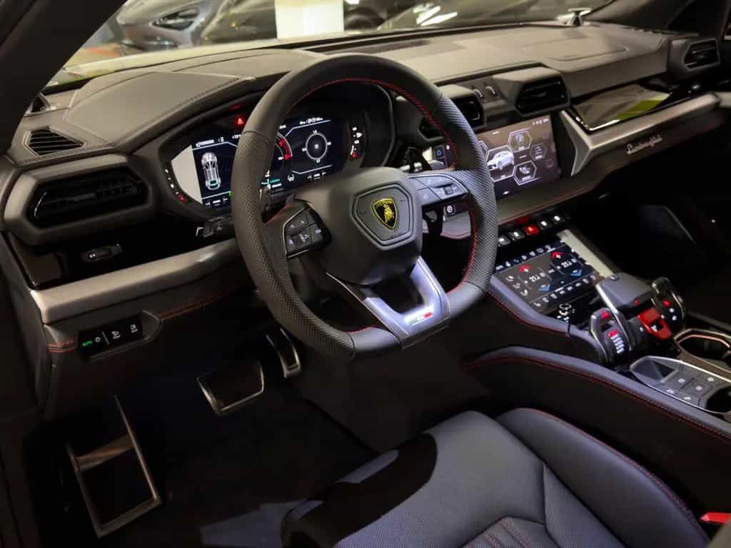 Lamborghini Urus SE MASSAGE HEADUP B&O PANO STYLEPACK FULL null-photo-21