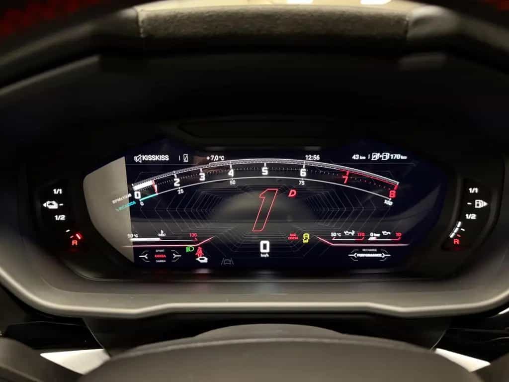 Lamborghini Urus SE MASSAGE HEADUP B&O PANO STYLEPACK FULL null-photo-23