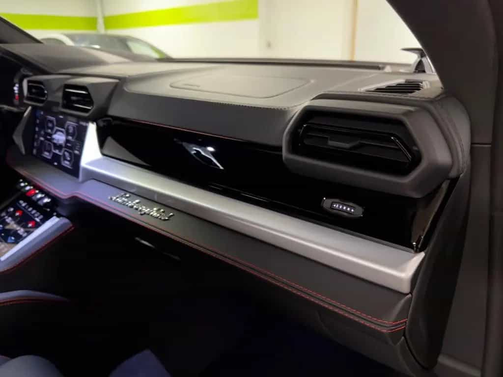 Lamborghini Urus SE MASSAGE HEADUP B&O PANO STYLEPACK FULL null-photo-31