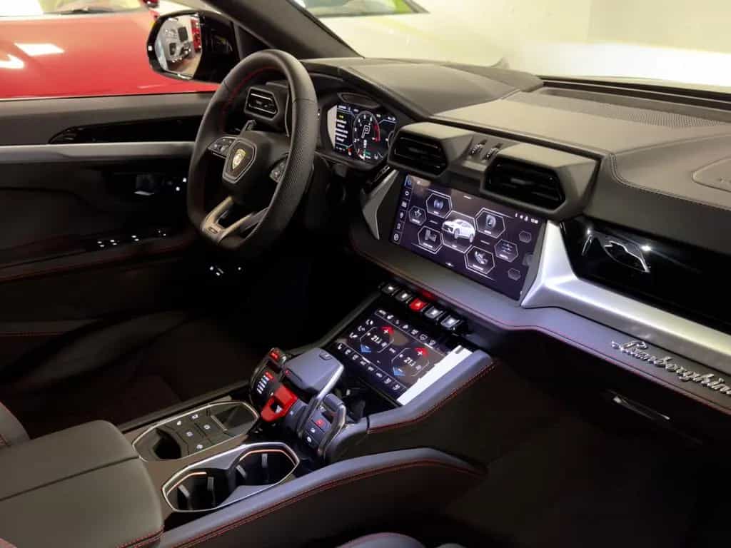 Lamborghini Urus SE MASSAGE HEADUP B&O PANO STYLEPACK FULL null-photo-33
