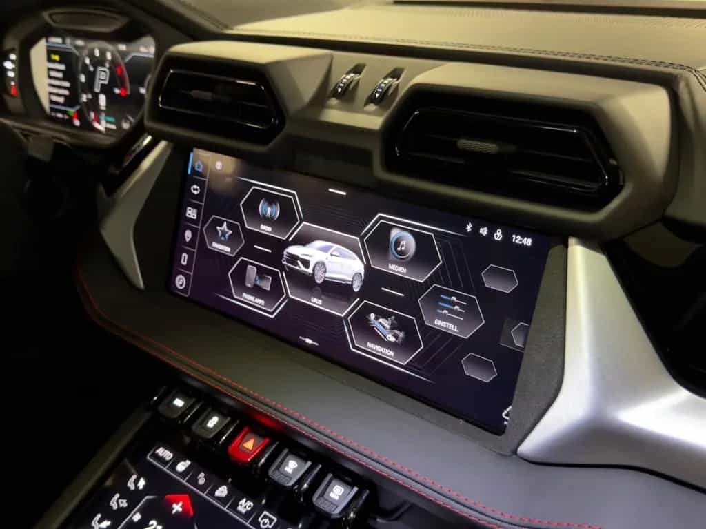 Lamborghini Urus SE MASSAGE HEADUP B&O PANO STYLEPACK FULL null-photo-35