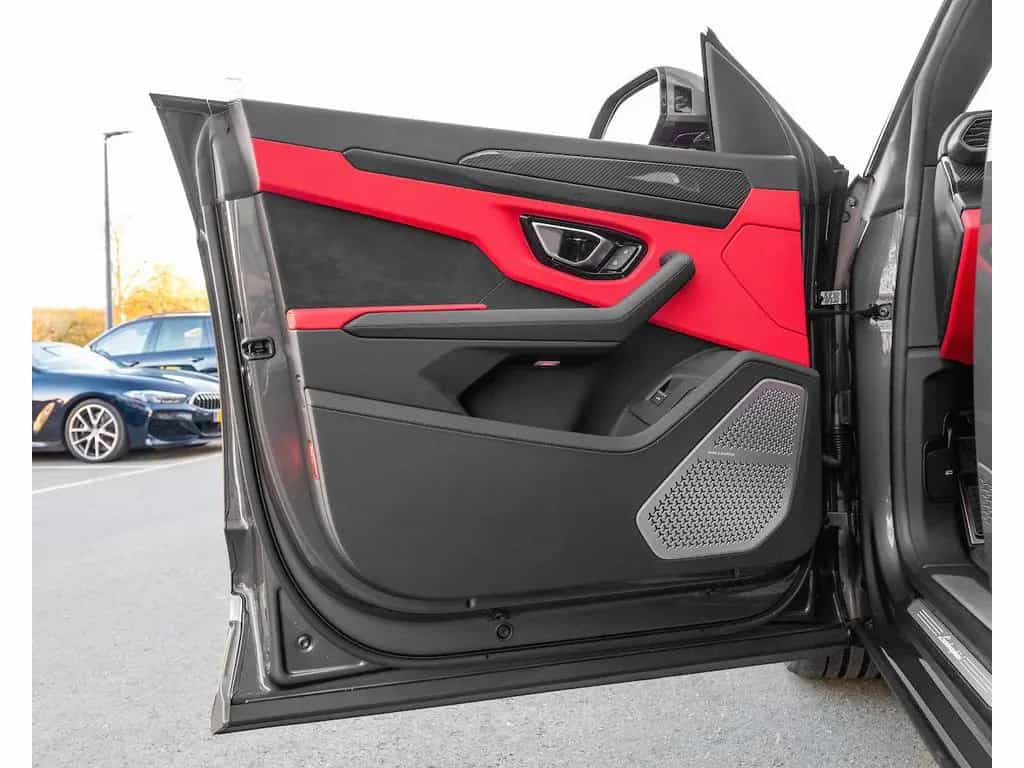 Lamborghini Urus 4.0 V8 Auto./PANO/23/360°/B&O/HUD/CARBON/VO 12/2021-photo-24