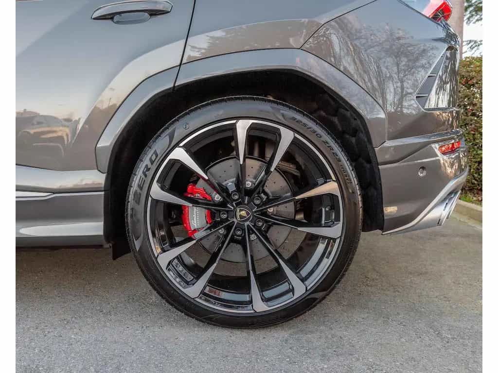 Lamborghini Urus 4.0 V8 Auto./PANO/23/360°/B&O/HUD/CARBON/VO 12/2021-photo-29