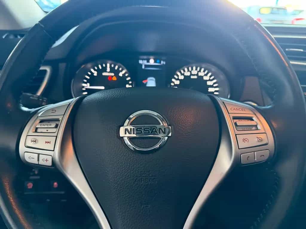 Nissan Qashqai 90 Tkm*360°Kamera*Navi* 01/2016-photo-16