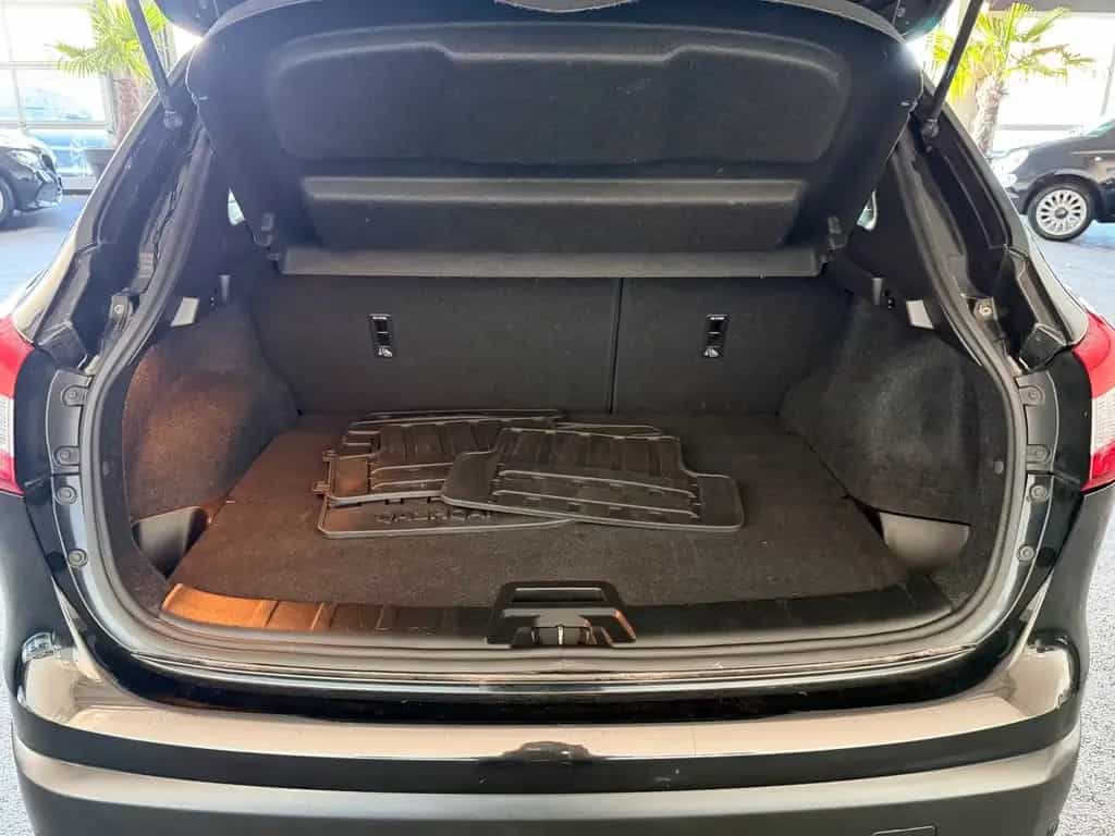Nissan Qashqai 90 Tkm*360°Kamera*Navi* 01/2016-photo-28