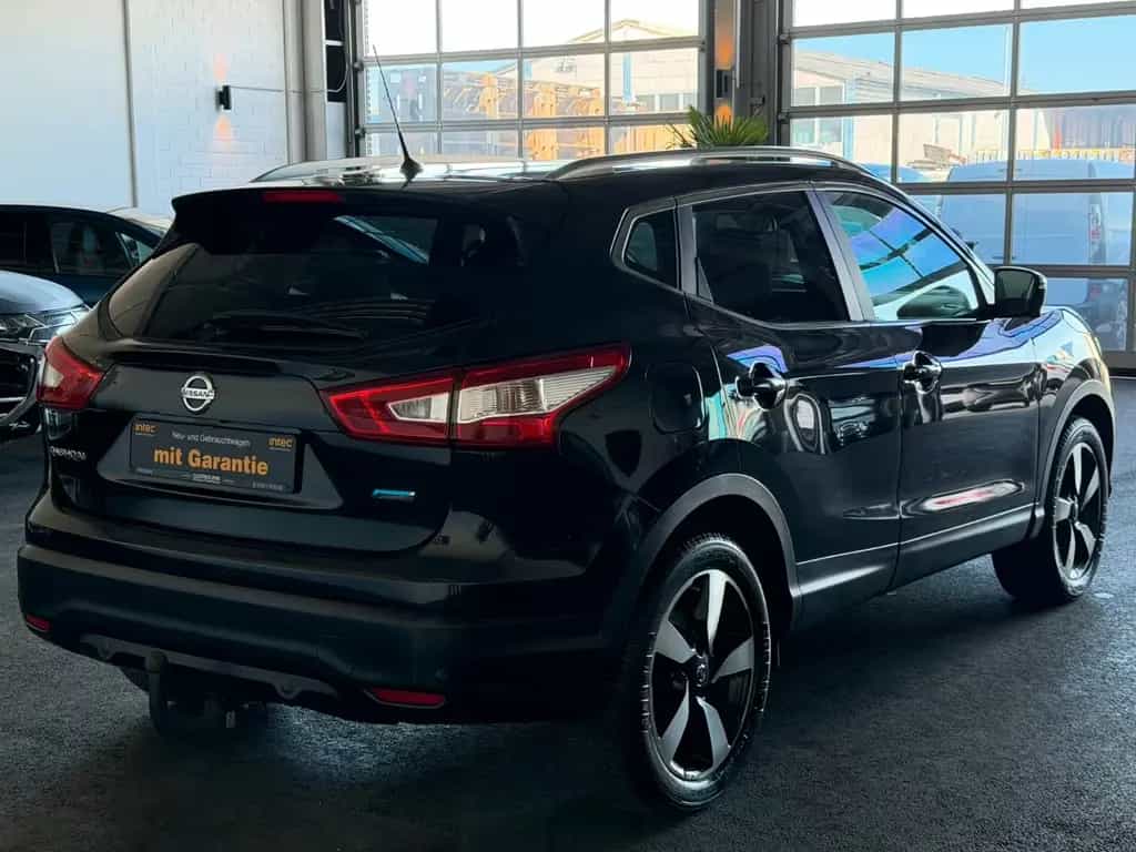 Nissan Qashqai 90 Tkm*360°Kamera*Navi* 01/2016-photo-6