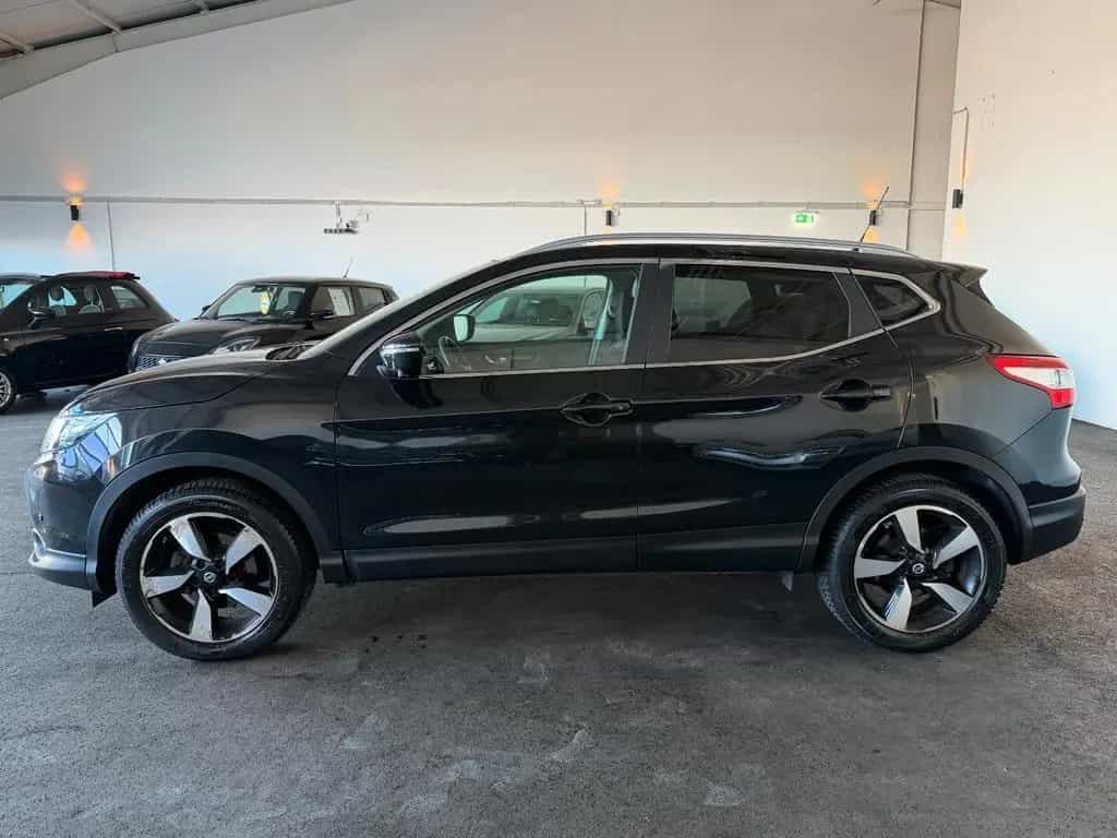Nissan Qashqai 90 Tkm*360°Kamera*Navi* 01/2016-photo-8