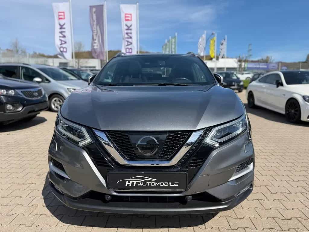 Nissan Qashqai Tekna+ 1.6 DIG-T*LED*360°*PANO*NAVI*AHK 10/2017-photo-2