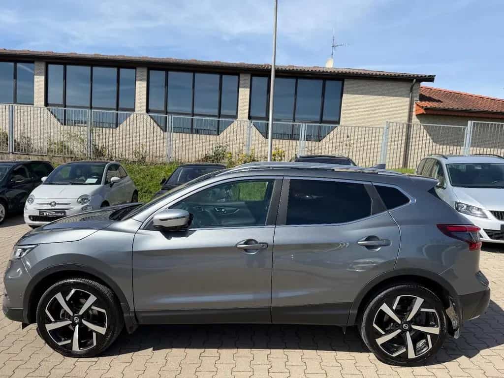 Nissan Qashqai Tekna+ 1.6 DIG-T*LED*360°*PANO*NAVI*AHK 10/2017-photo-3