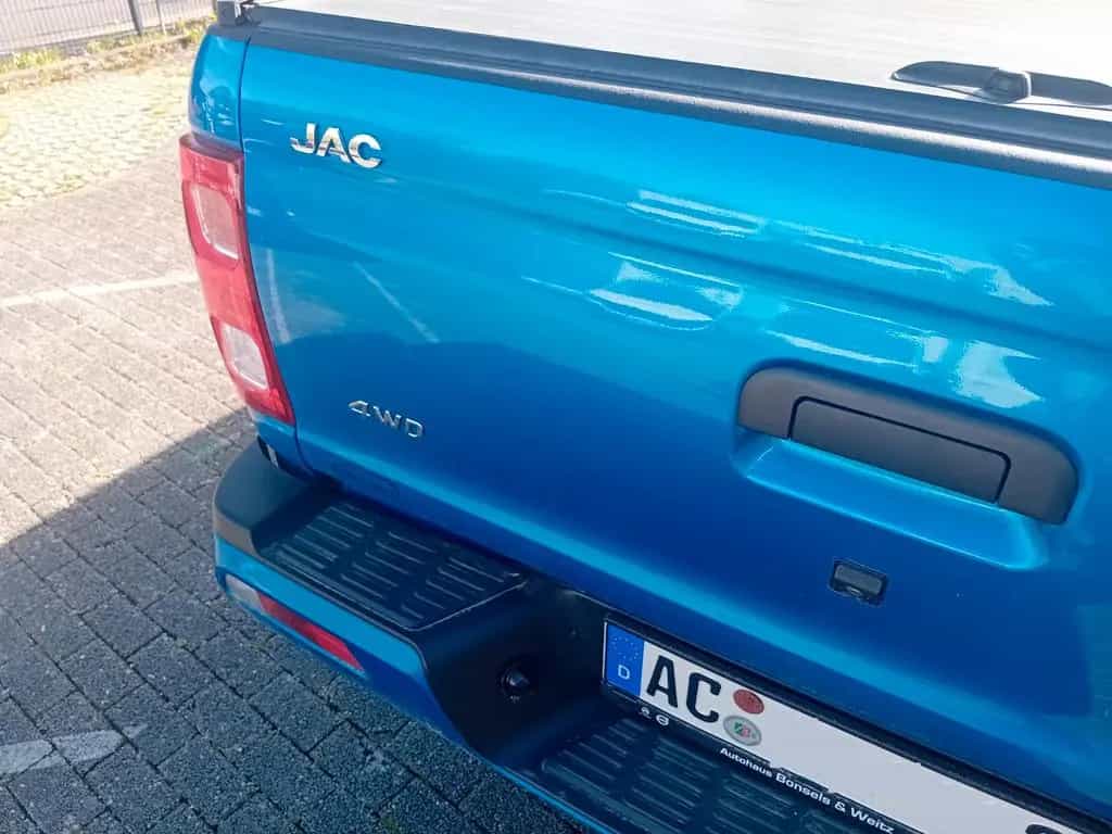 JAC 8 Pro 4x4 Rollo; AHK; Gepäckträger 12/2023-photo-0