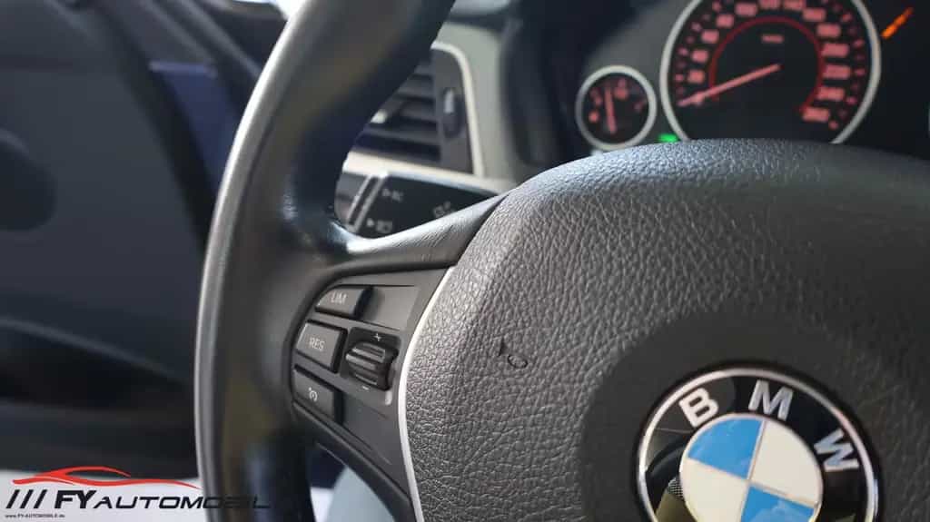 BMW 320 320 i Sport Line Shadow Head Up* Service Neu 10/2017-photo-17