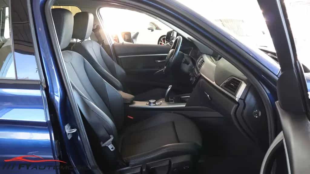 BMW 320 320 i Sport Line Shadow Head Up* Service Neu 10/2017-photo-25
