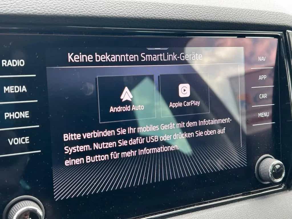 Skoda Karoq Selection DSG DplBoden ElektrHeck Kamera 06/2024-photo-24