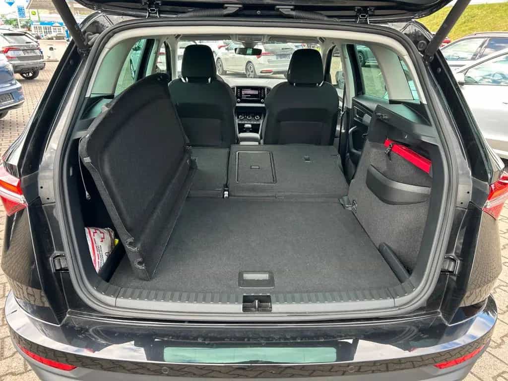 Skoda Karoq Selection DSG DplBoden ElektrHeck Kamera 06/2024-photo-8