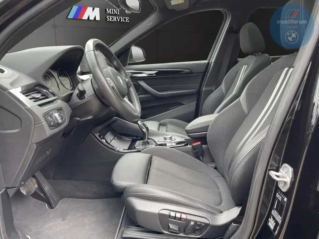 BMW X1 sDrive18d Sport Line AHK Panorama HUD 19 Zoll 07/2020-photo-15