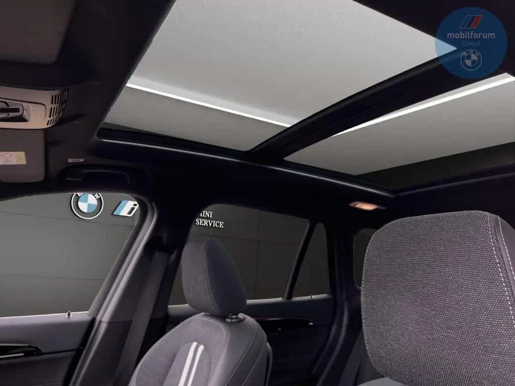 BMW X1 sDrive18d Sport Line AHK Panorama HUD 19 Zoll 07/2020-photo-25