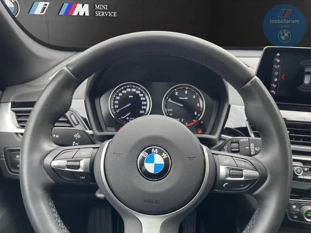 BMW X1 sDrive18d Sport Line AHK Panorama HUD 19 Zoll 07/2020-photo-6