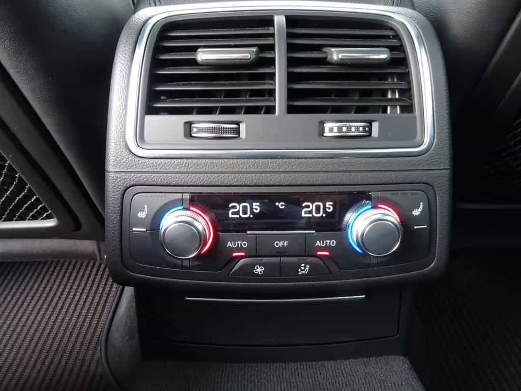 Audi A6 Allroad quattro 3.0 TDI PANO KAMERA AHK XENON 04/2018-photo-21