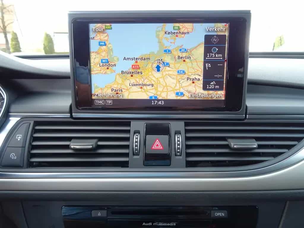 Audi A6 Allroad quattro 3.0 TDI PANO KAMERA AHK XENON 04/2018-photo-24