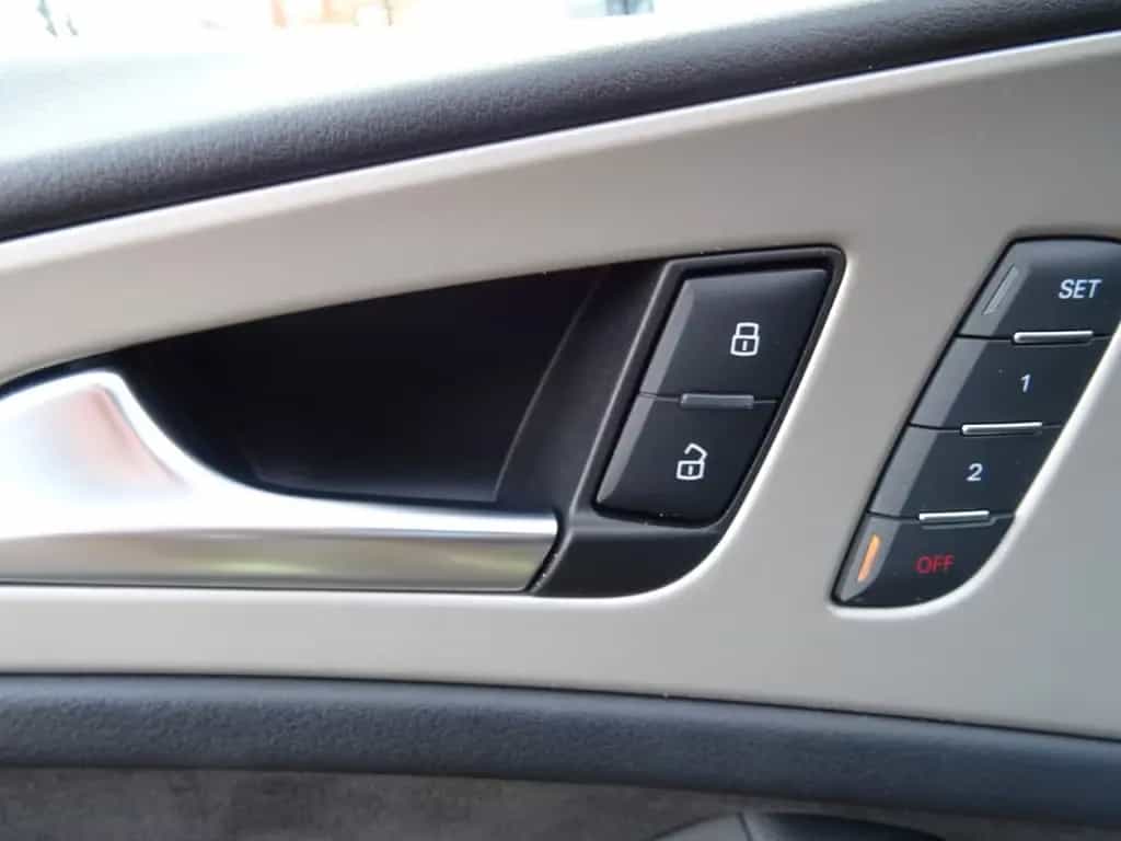 Audi A6 Allroad quattro 3.0 TDI PANO KAMERA AHK XENON 04/2018-photo-28