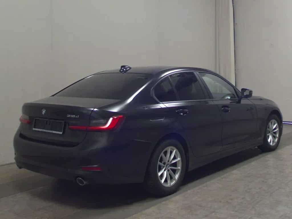 BMW 318 dA Advantage Navi LED LC+ Kamera 01/2021-photo-3