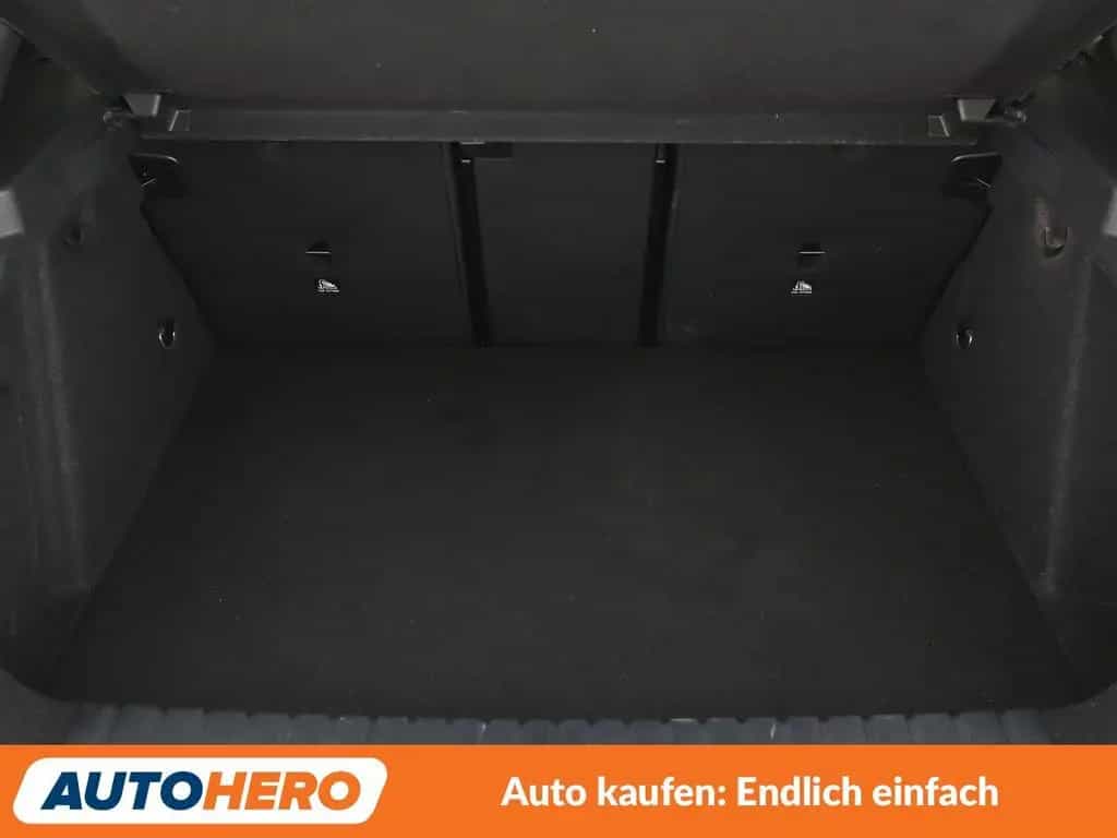 BMW M135 xDrive Aut.*NAVI*LED*HUD*TEMPO*PDC* 08/2020-photo-17