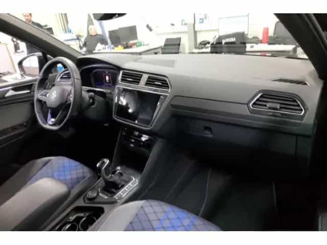 Volkswagen Tiguan 2.0 TSI DSG 4-M. R AHK Pano Harman Kardon 08/2023-photo-0