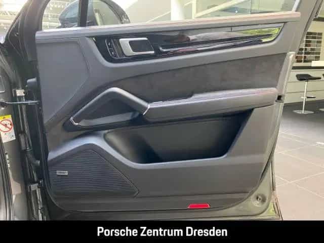 Porsche Cayenne GTS Pano*SH v+h*Chrono*Head*AHK*Bose 01/2021-photo-19