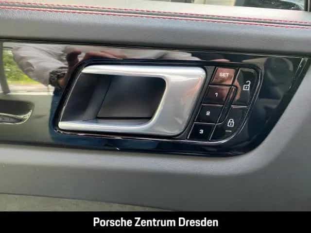Porsche Cayenne GTS Pano*SH v+h*Chrono*Head*AHK*Bose 01/2021-photo-25
