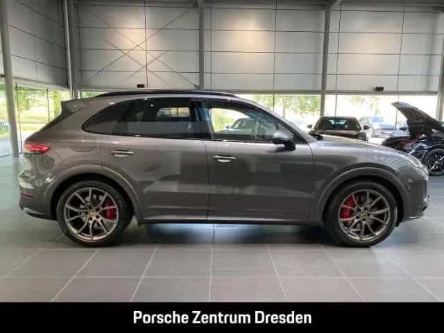 Porsche Cayenne GTS Pano*SH v+h*Chrono*Head*AHK*Bose 01/2021-photo-8