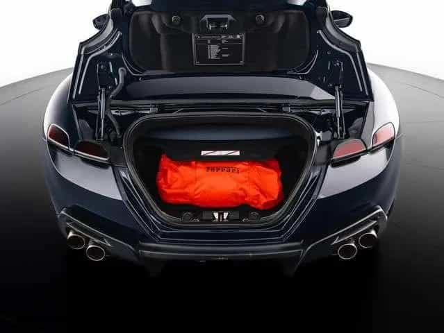 Ferrari Roma Spider 03/2024-photo-14