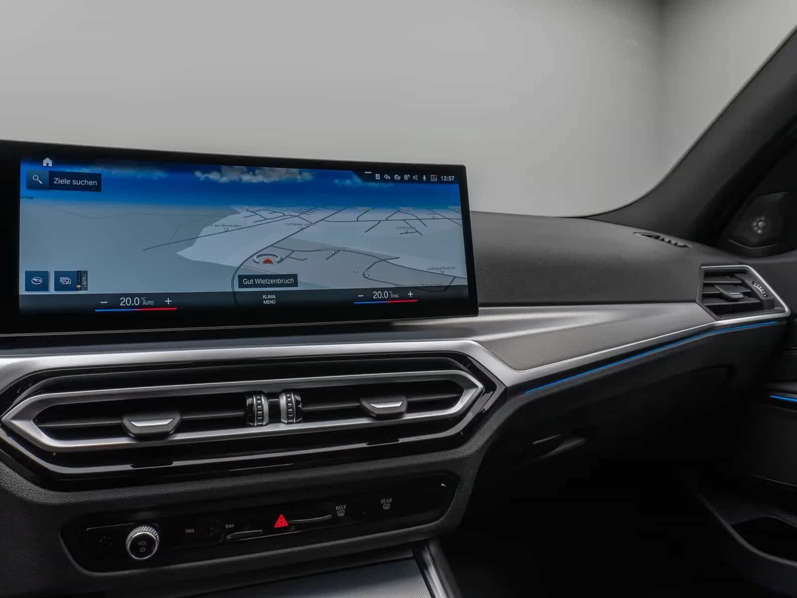 BMW 3 Series 03/2023-photo-21