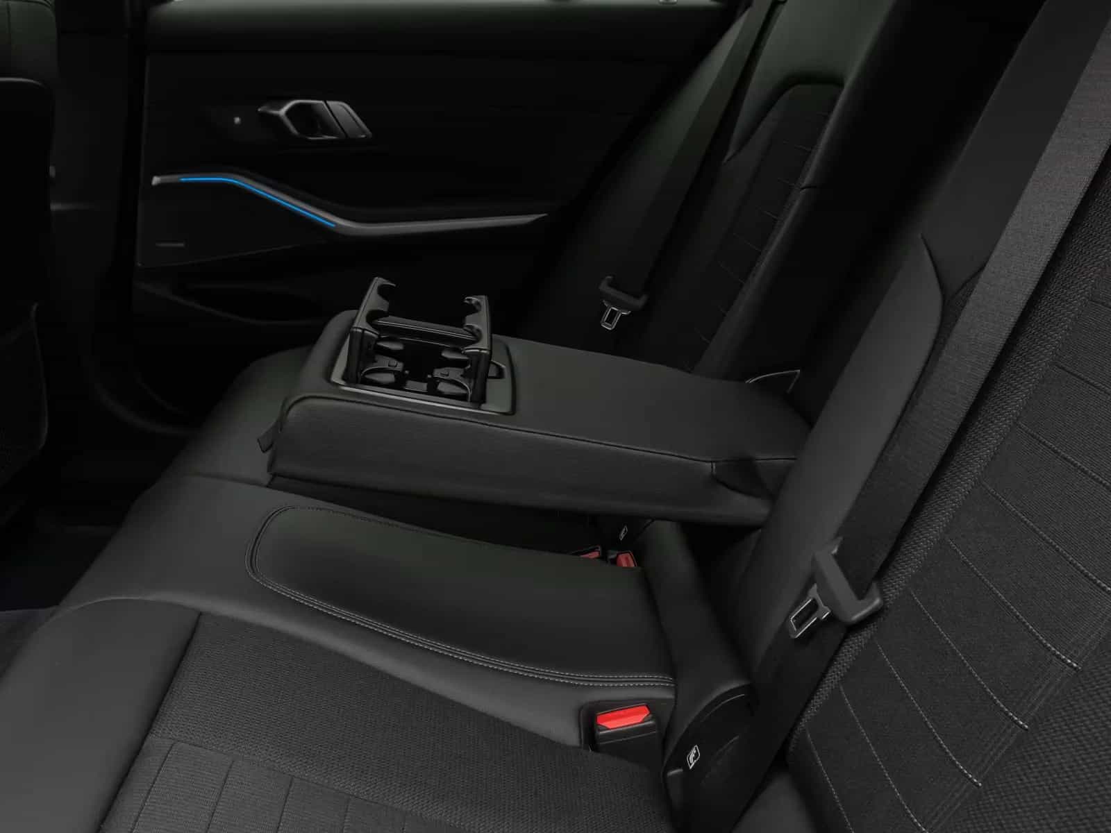 BMW 3 Series 03/2023-photo-27