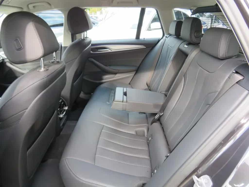 BMW 5 Series touring *1.HAND *AHK *KAMERA *LED 12/2020-photo-16
